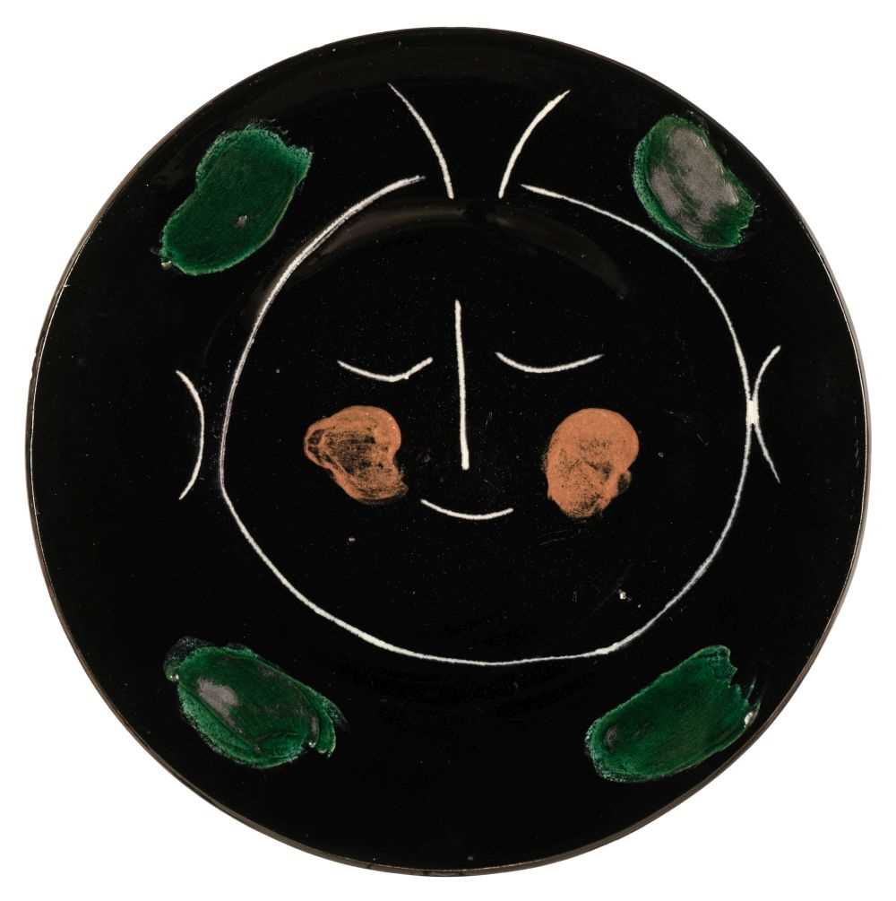 404 - Picasso (Pablo, 1881-1973). Service visage noir, 1948